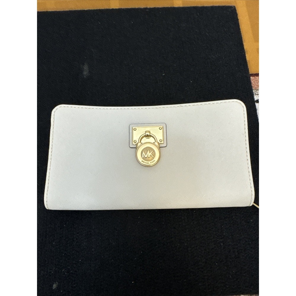 Michael Kors Ivory Leather Hamilton Gold Lock Full Size Zip Around Wallet GUC